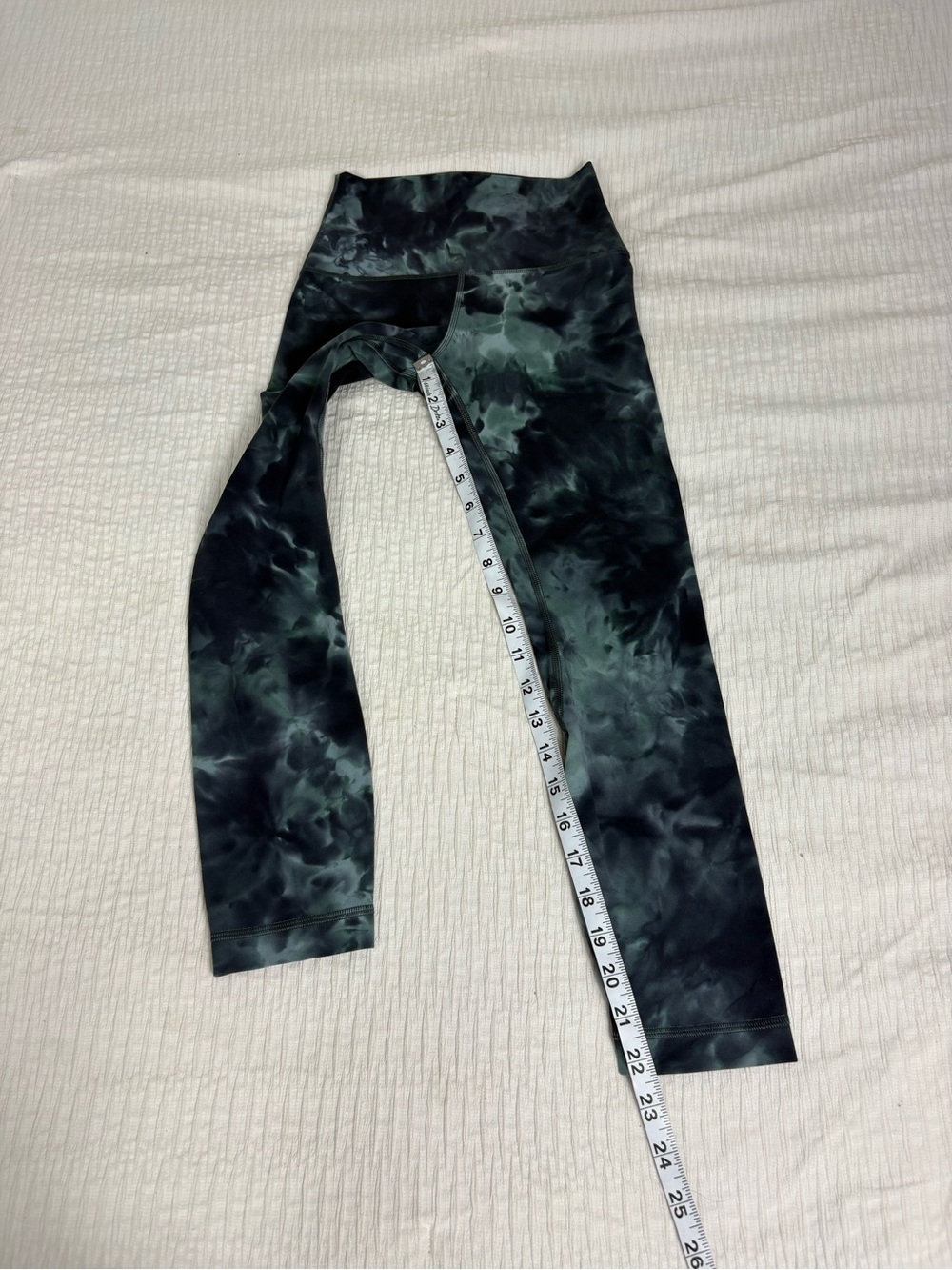 lululemon athletica Black & Dark Green Marble-Print Leggings - Picture 5 of 9